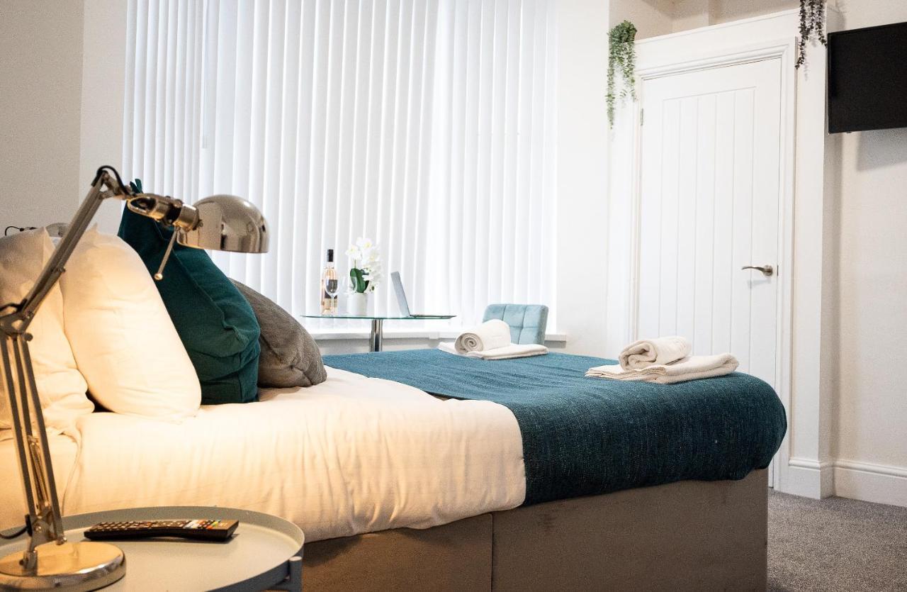 Elmo River Studios - 6 En-Suites In Wallasey - Easy Parking - Short And Long Stays Welcome Εξωτερικό φωτογραφία